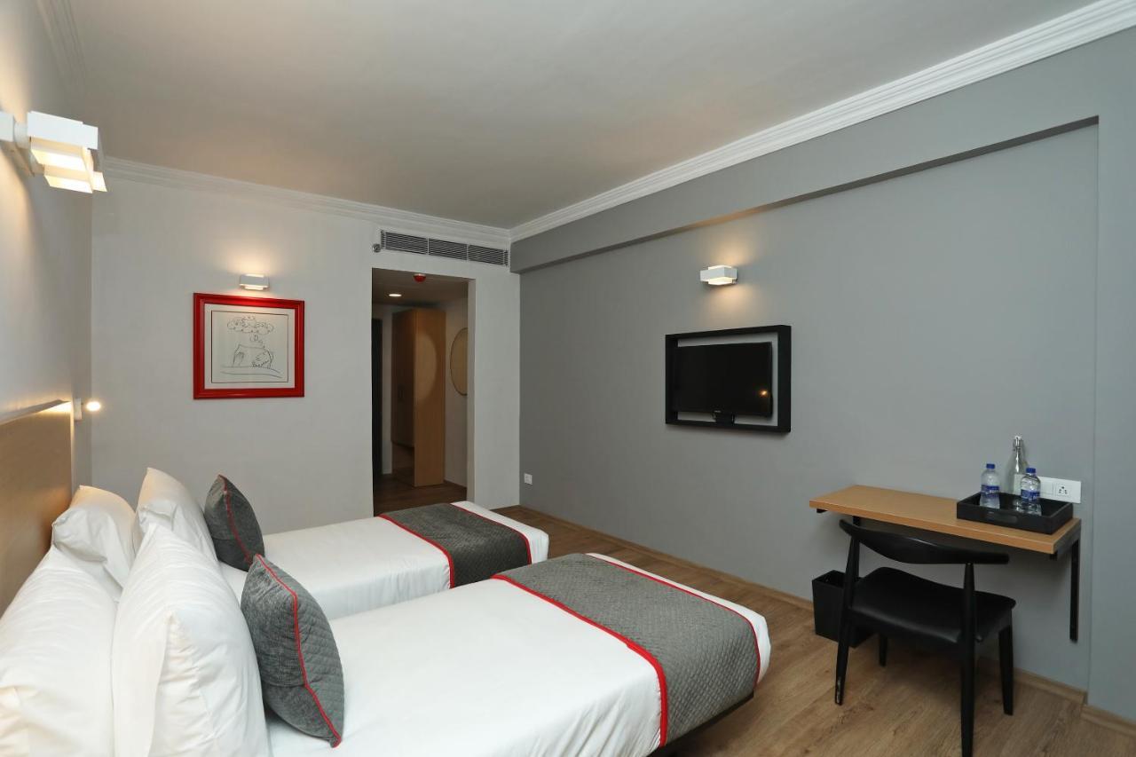 כלכותה Golden Parkk Hotel מראה חיצוני תמונה