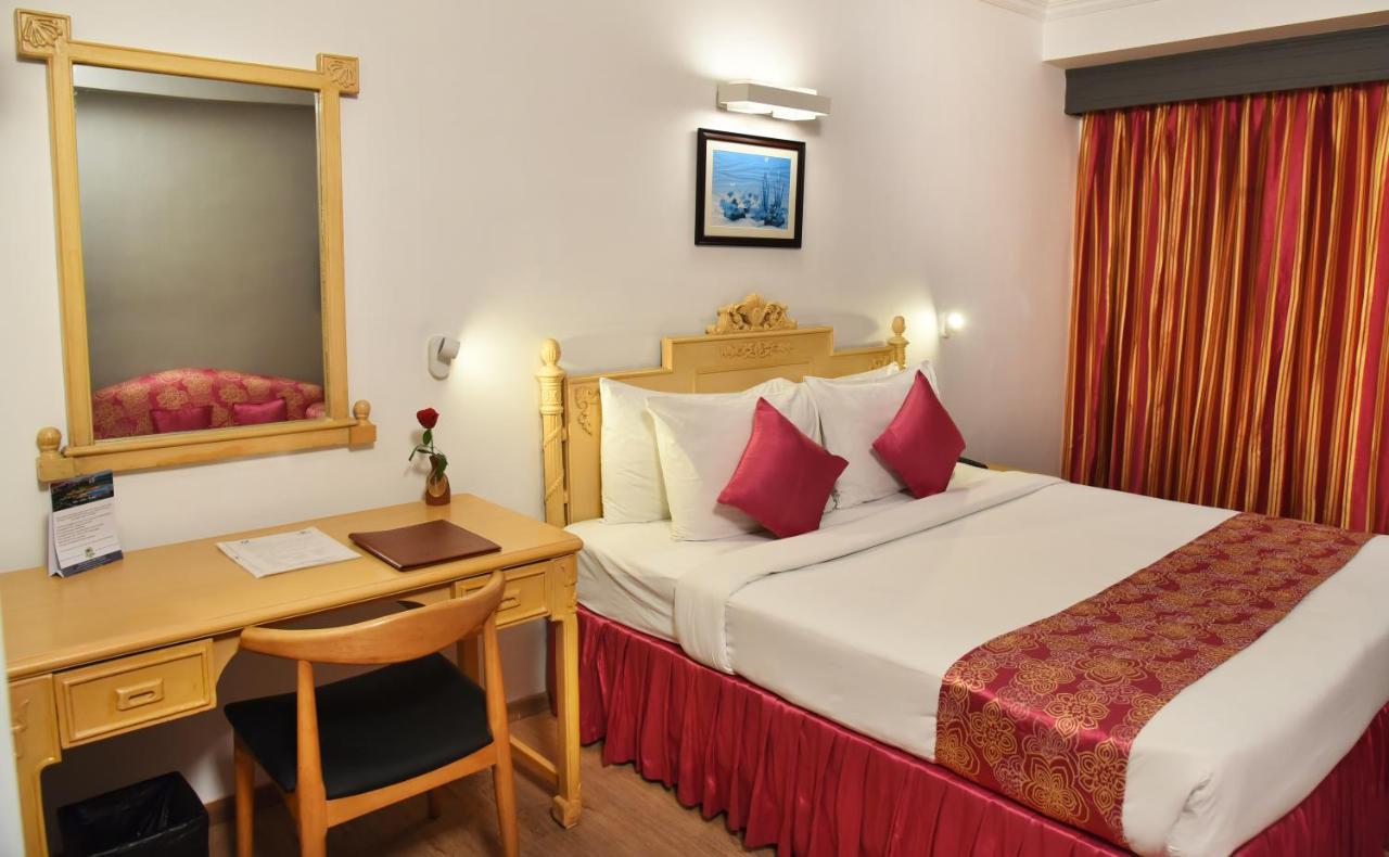 כלכותה Golden Parkk Hotel מראה חיצוני תמונה