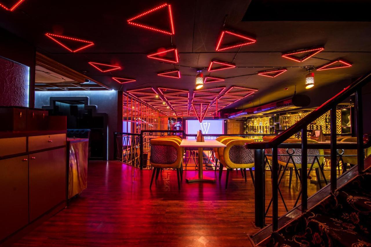 כלכותה Golden Parkk Hotel מראה חיצוני תמונה