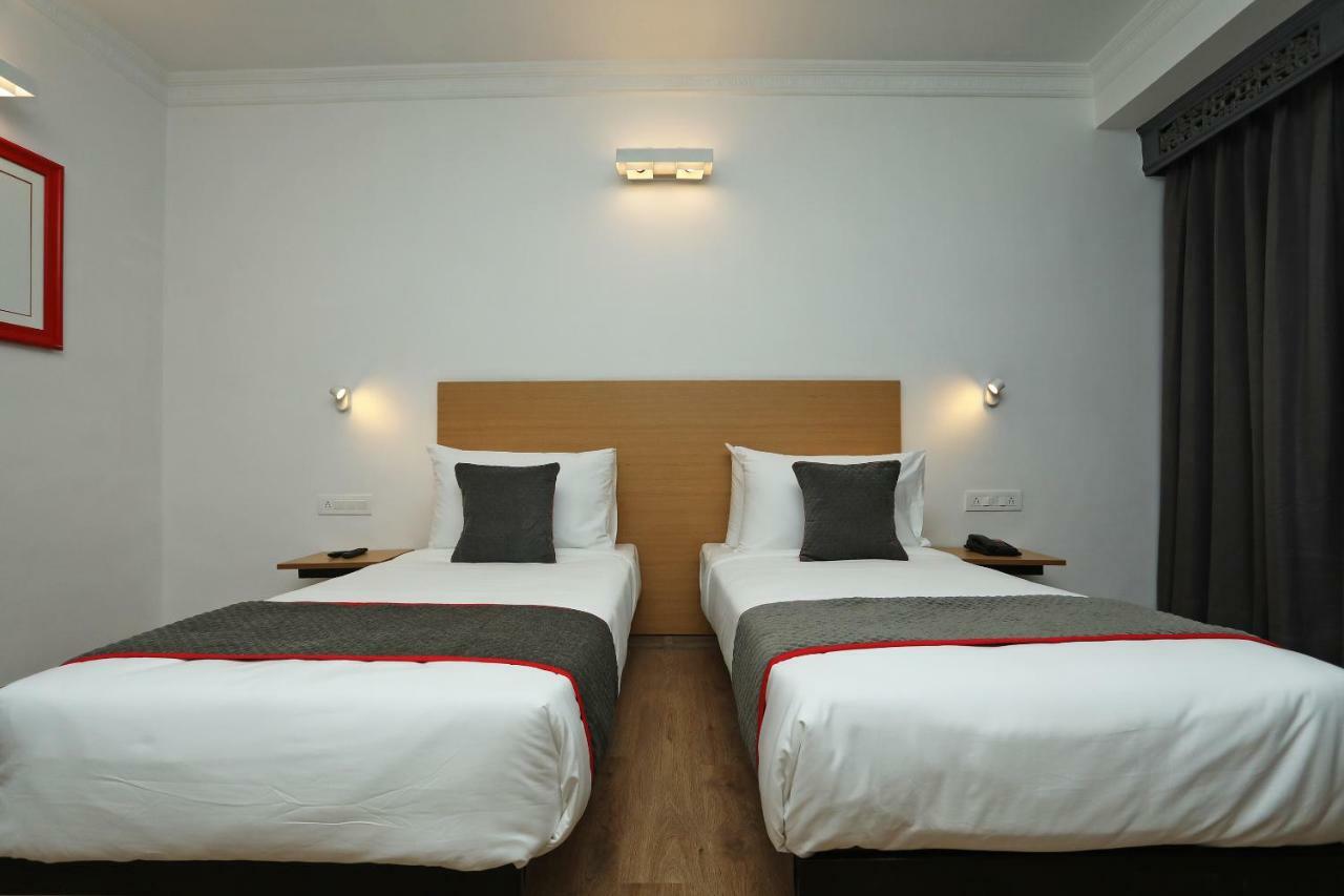 כלכותה Golden Parkk Hotel מראה חיצוני תמונה