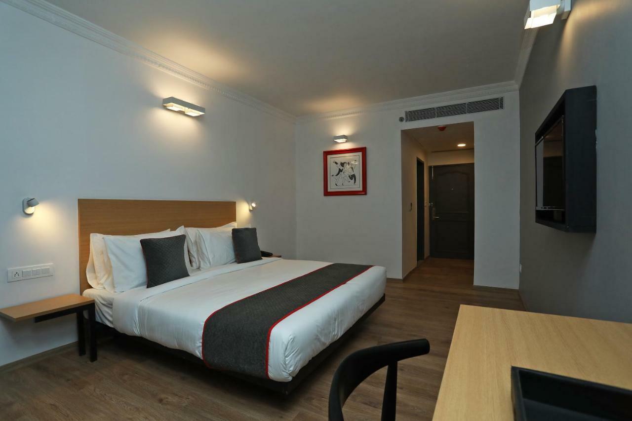 כלכותה Golden Parkk Hotel מראה חיצוני תמונה