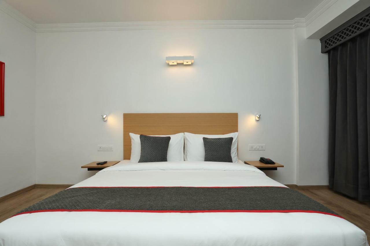 כלכותה Golden Parkk Hotel מראה חיצוני תמונה